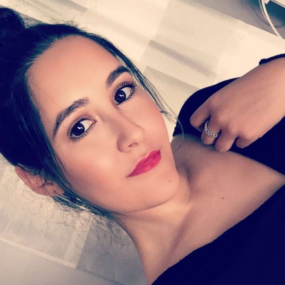 Meet your Posher, Antonia